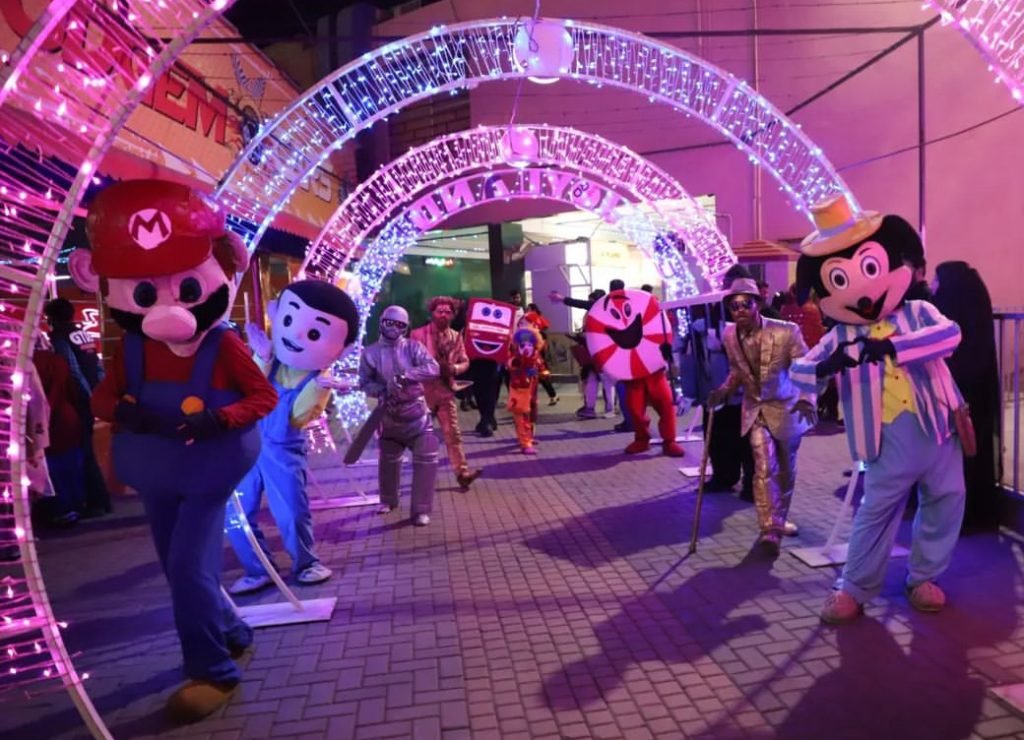 Joyland 2 Meet Your Favorite Characters at Food Street